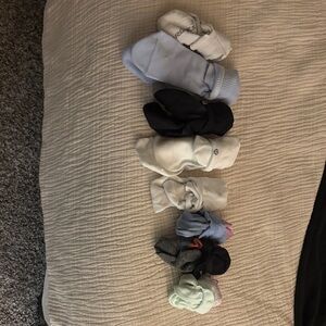 Lululemon + feetures socks bundle!